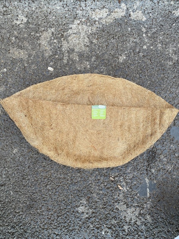 60cm (24") Wall Basket / Manger Coco Liner