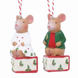 Resin Holly & Alfie Mouse on Cheese Slice Decoration