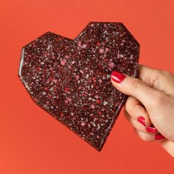 72% Ecuador Dark Chocolate Heart (vf)